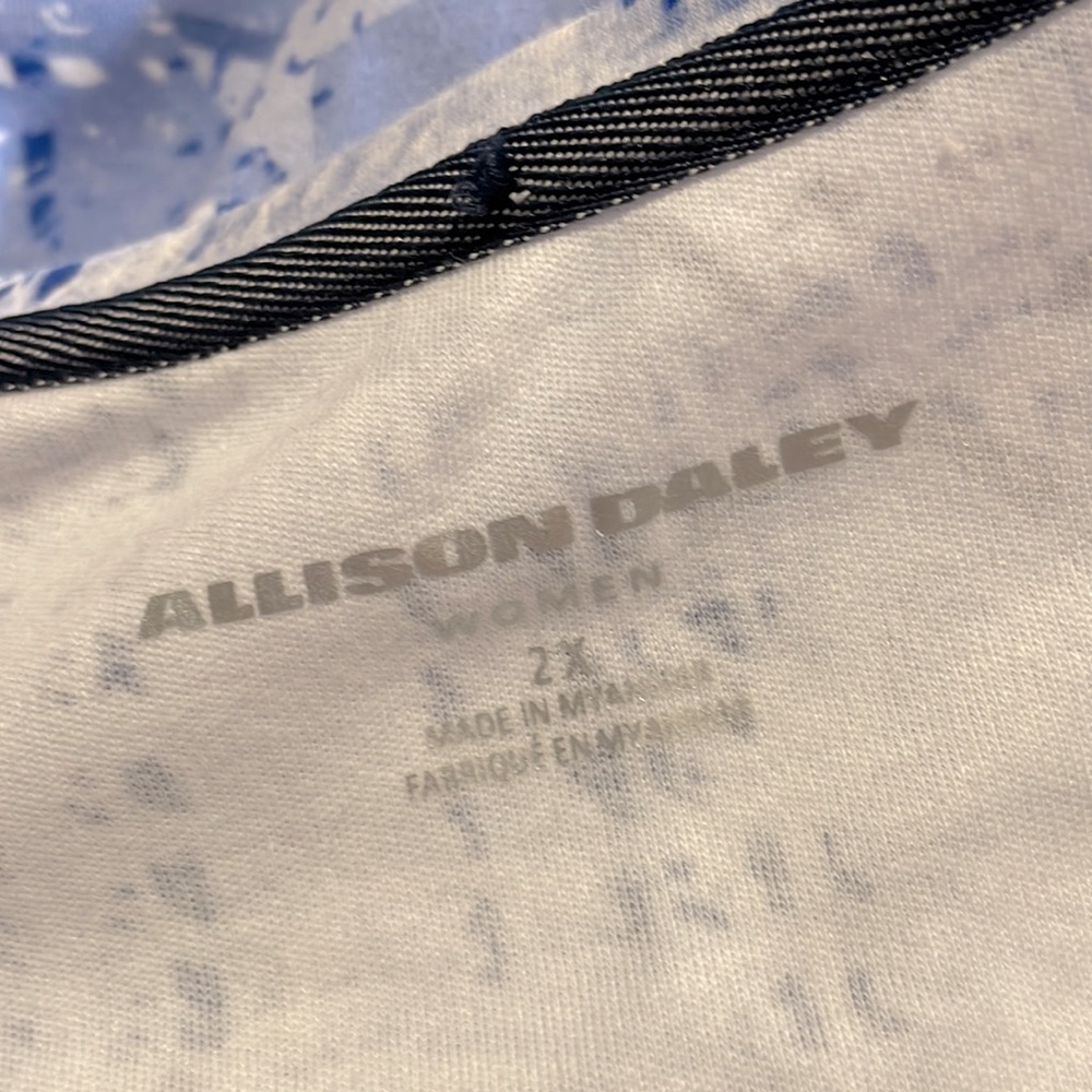 Allison Daley Ombré Blue & White Stars Shirt - Picture 5 of 9